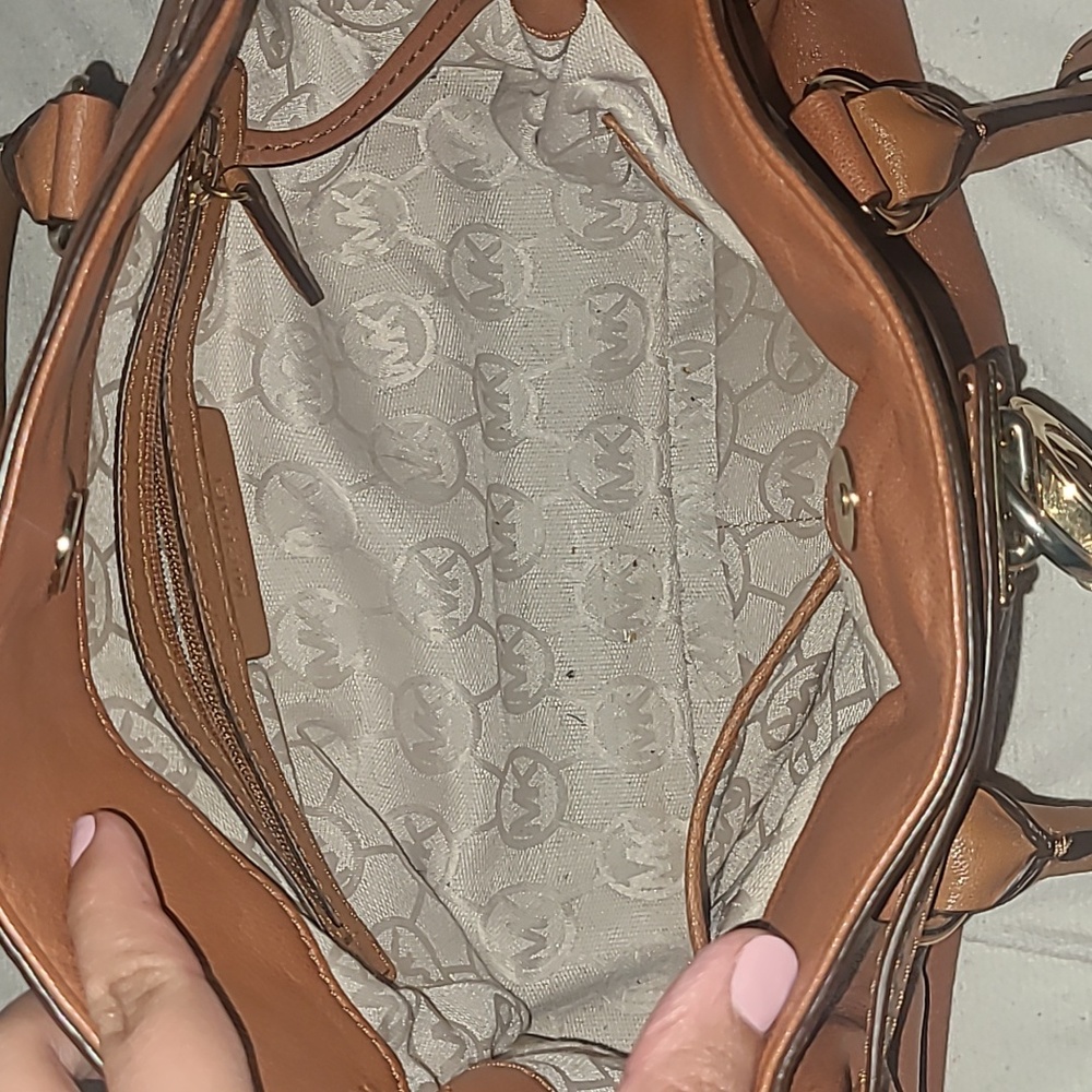 Authentic MK Purse - Picture 4 of 7